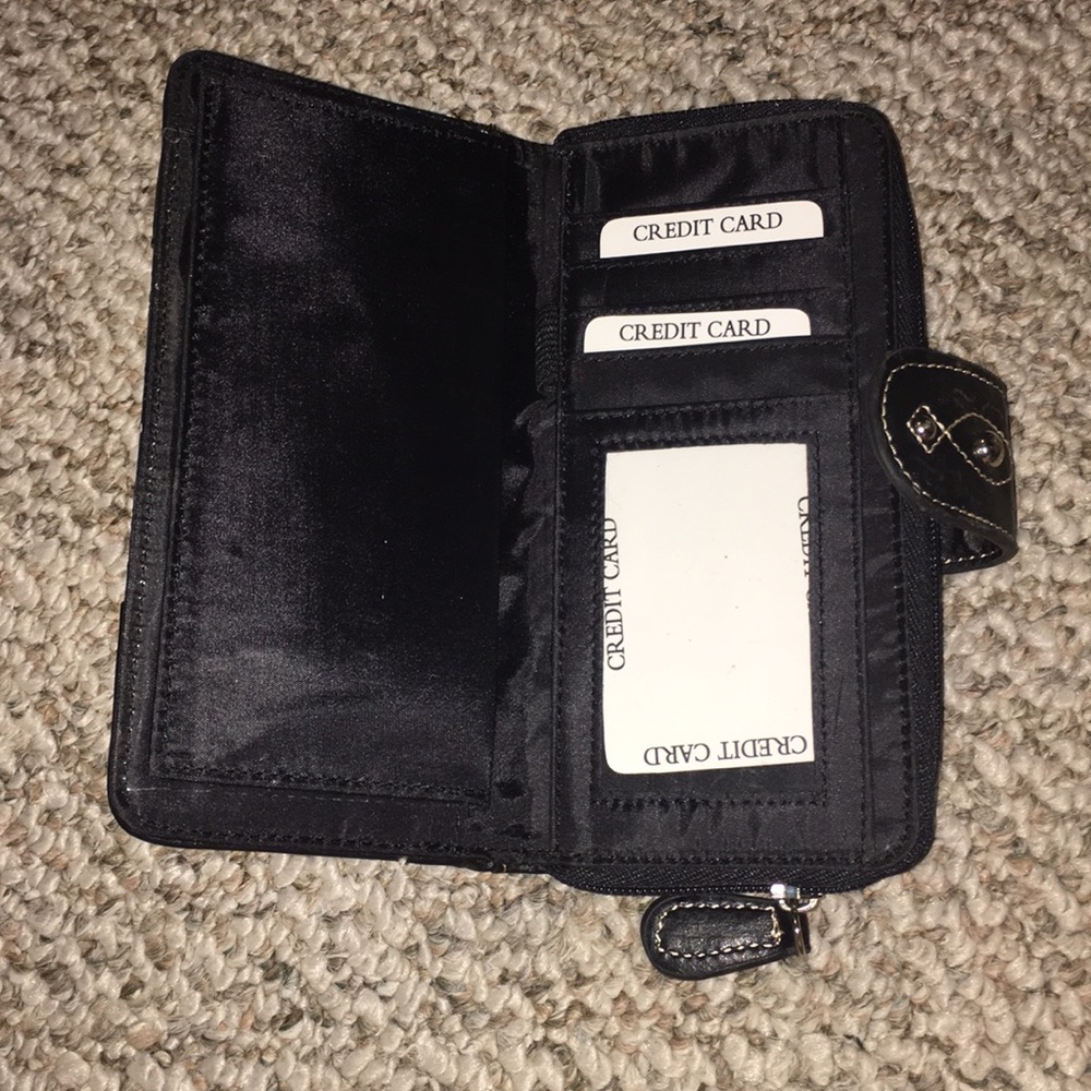 Black Wallet - Picture 3 of 5
